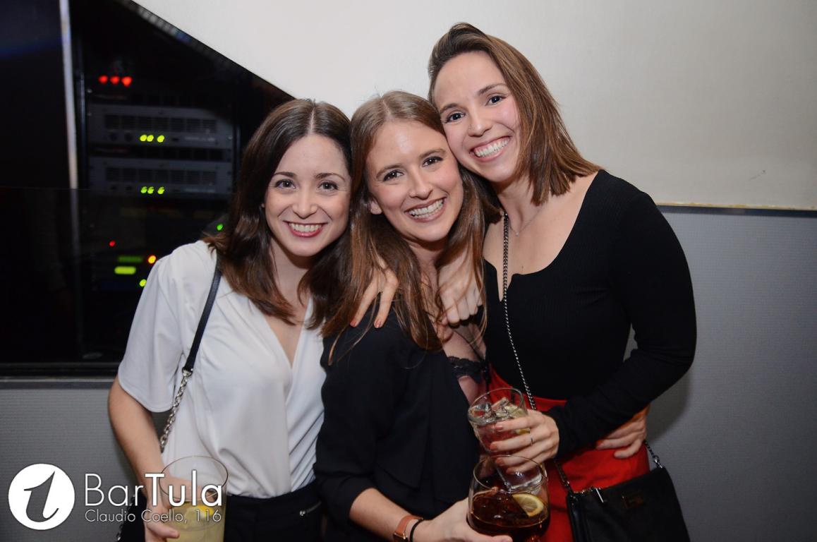 Tres chicas en Tula
